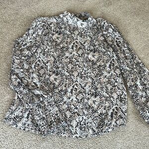 EUC Aqua blouse sz XS